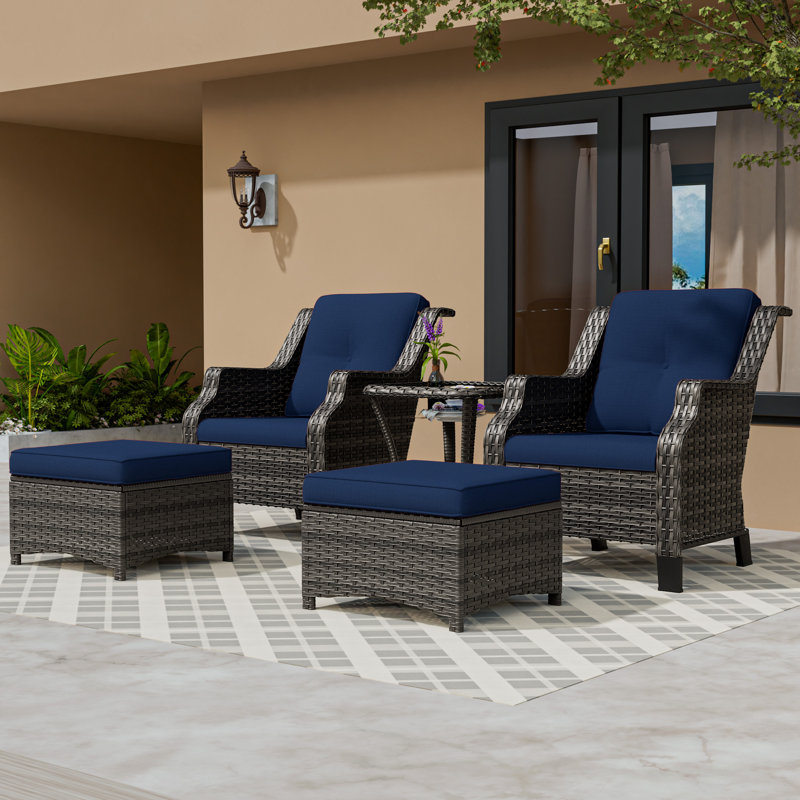 Ensemble de conversation de patio en osier 5 pièces avec coussins, 2 chaises, 2 repose-pieds et table d'appoint, Blue
