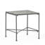Table de bout en fer noir brossé noir pour l'extérieur, P 16,50 po x l 16,75 po, H 16 po, complète les chaises et les tables basses, l'assemblage requiert un look extérieur, convient à tout espace requis