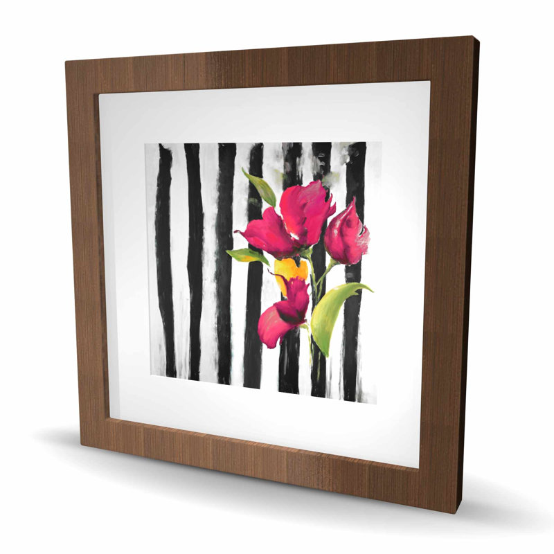 Fleurs sur rayures noires et blanches - reproduction encadrée
