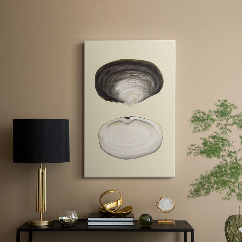 Coquilles bivalves II - Cavas enveloppés de galerie, H 36 po x l 24 po