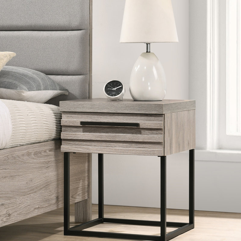 Table de chevet de chambre à coucher en gris patiné - Unité de tiroir anglais à cadre en métal avec base de rangement spacieuse