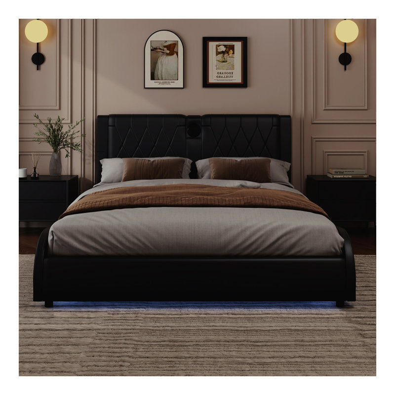 Très grand lit plateforme tapissier en similicuir de très grande taille avec tête de lit épaisse, haut-parleurs Bluetooth et lumière DEL RVB, aucun sommier nécessaire, noir