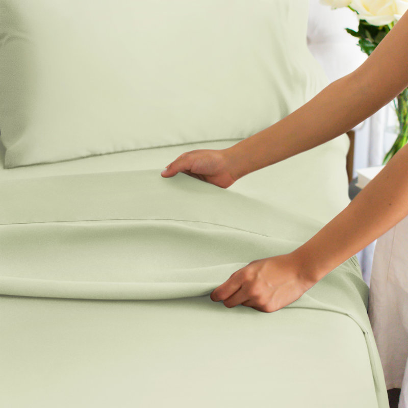 Premium Cooling, Soft & Wrinkle Free Sheet Set - Ultra Soft & Premium Hotel Luxury Bed Sheet Set, Light Sage Green