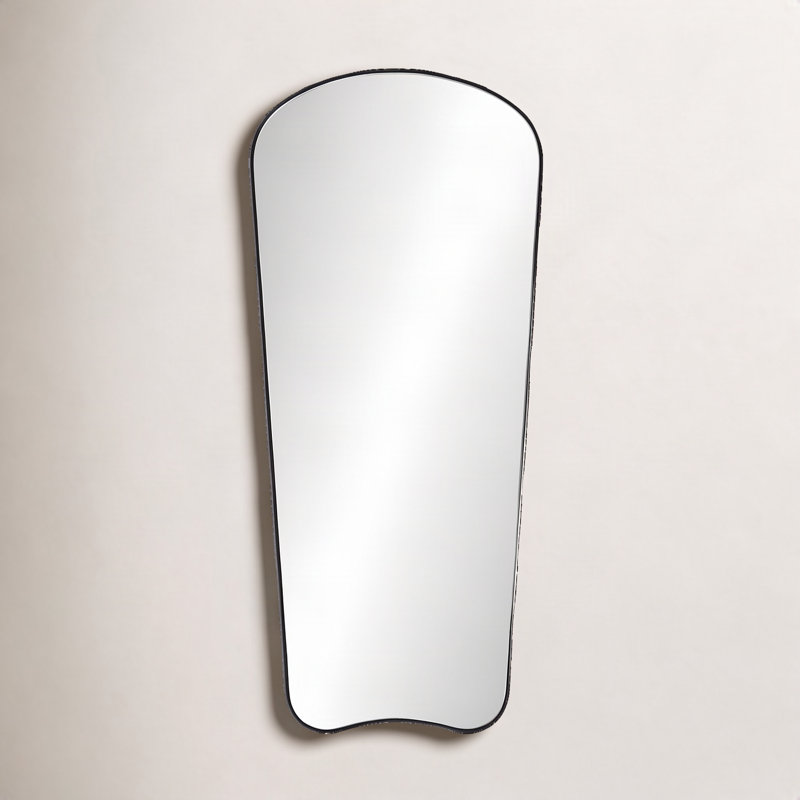 Miroir de cheminée Myerstown, 60 po x 26 po, Noir mat
