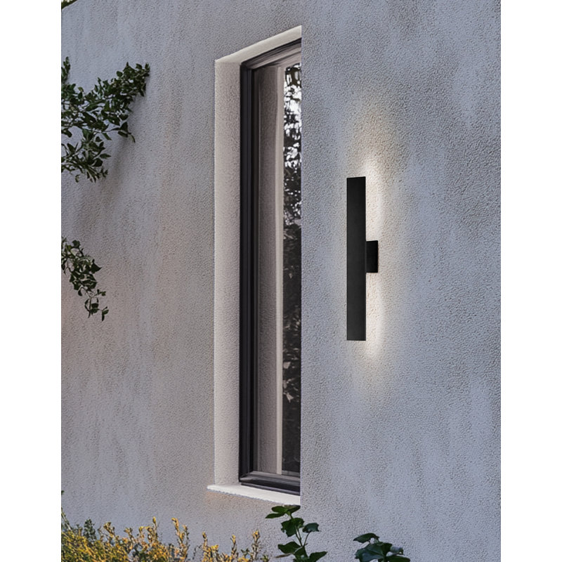 Applique murale d'extérieur à DEL Caistance, 24 po, noir mat, 24"