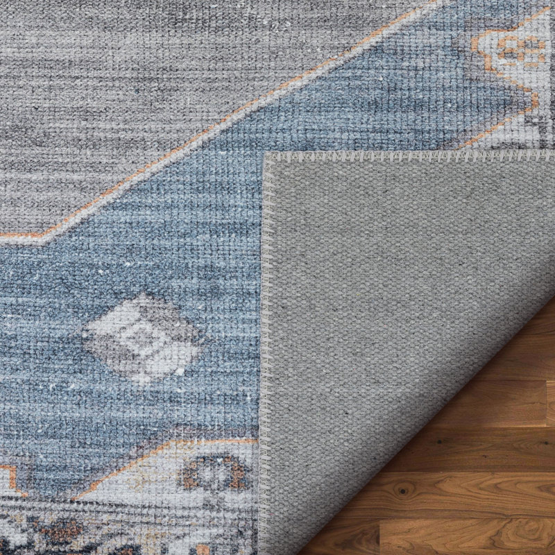 Tapis oriental bleu clair Eustice