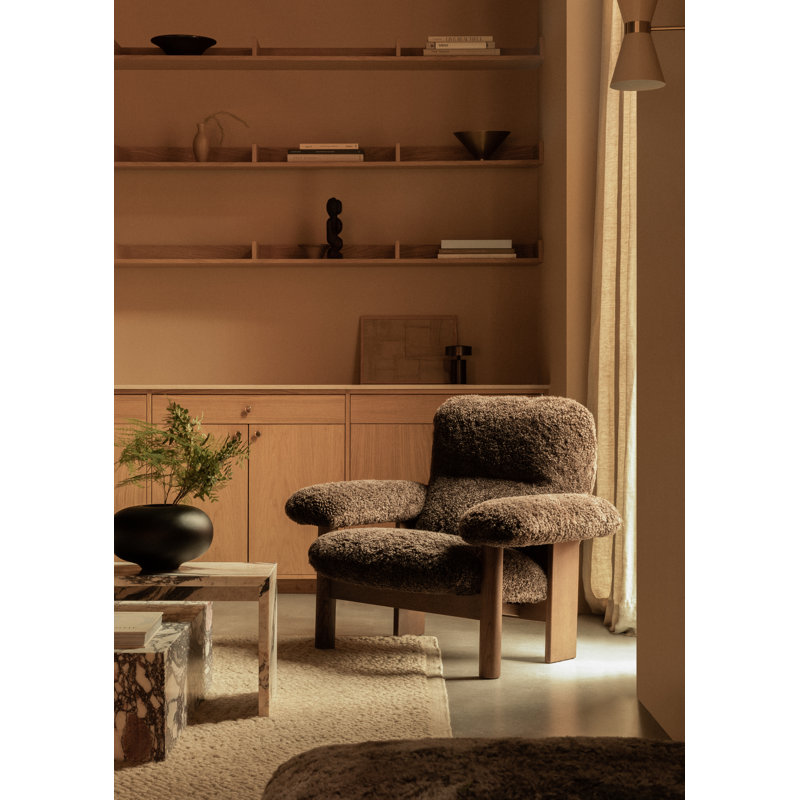 Brasilia Lounge Chair, Sheepskin Sahara, Dark Stained Oak