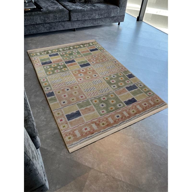 Floral Indoor / Outdoor Rug, Rectangle 2'8" x 5'