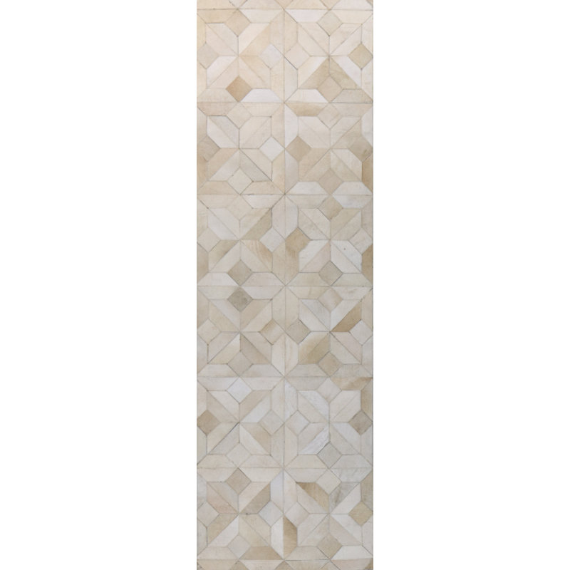 Tapis géométrique en peau de vache Ruvi, Tapis de couloir: 2 pi 6 po x 8 pi
