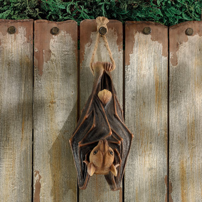 Sculpture suspendue méga chauve-souris