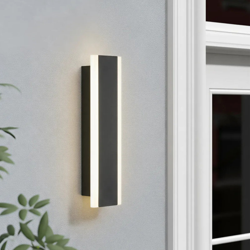 Applique murale d'extérieur à DEL à intensité variable avec plaque arrière, H 11,8 po x l 3,14 po x P 1,78 po