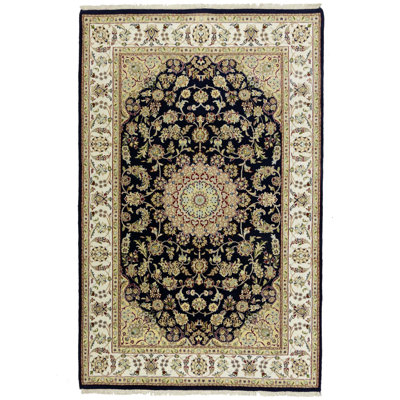 Tapis oriental Indo-Nain 7 x 10 Taille exacte: 6 pi 8 po x 10 pi 3 po