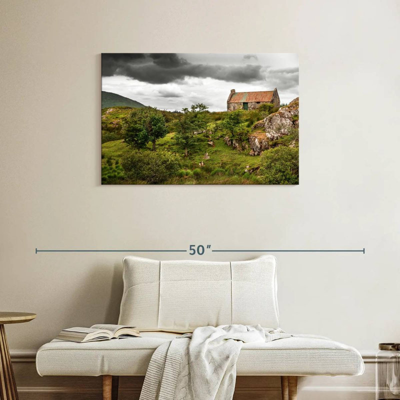 Alvord Irish Village Cabin, H 24 po x l 36 po