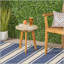 Charmante table d'appoint en acacia avec plateau rond élégant et pieds effrontés-684383623