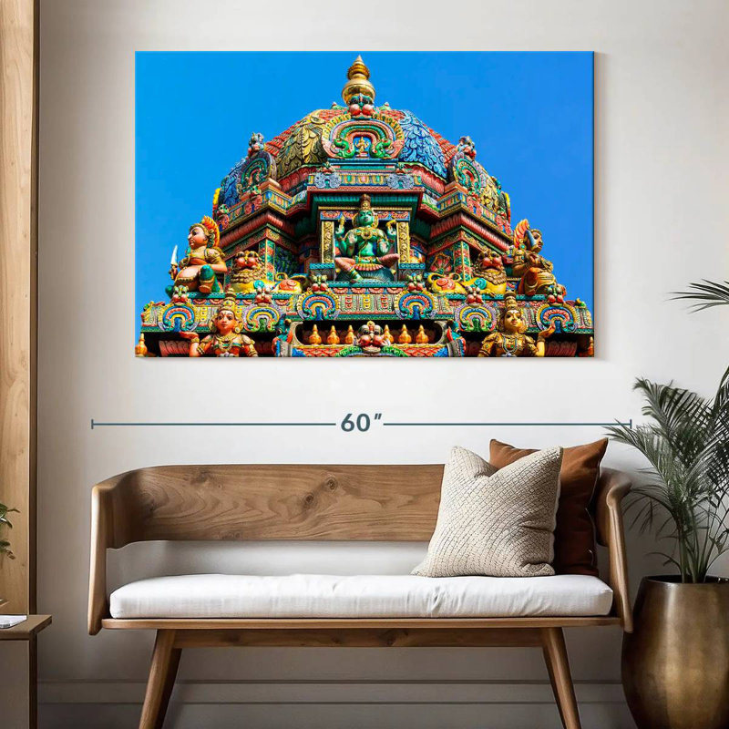 Rampe ornée du temple sri Mariamman, H 34 po x l 51 po