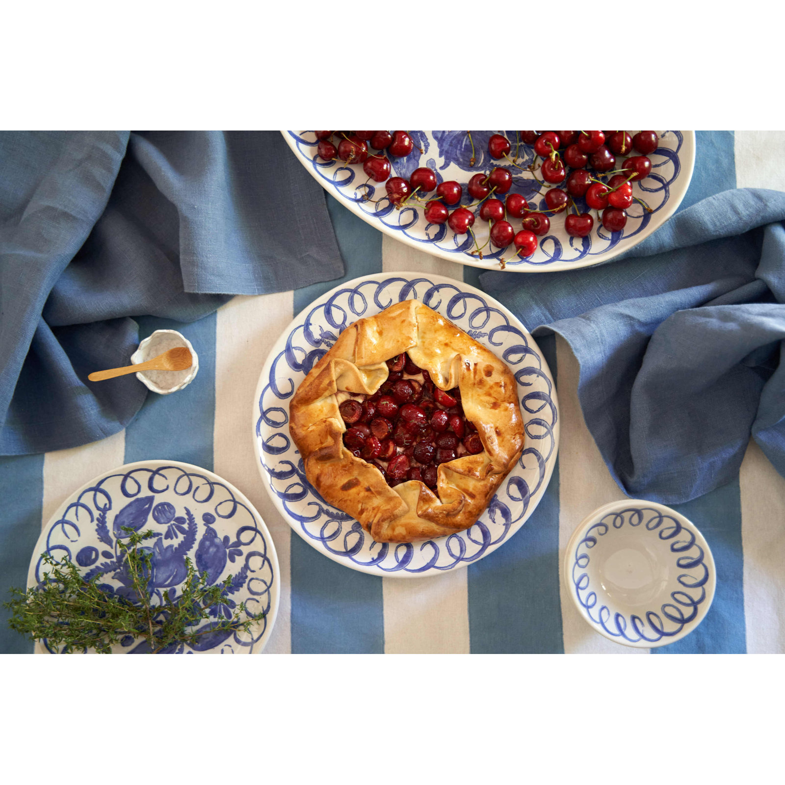 11" Dinner Plate, White/Blue