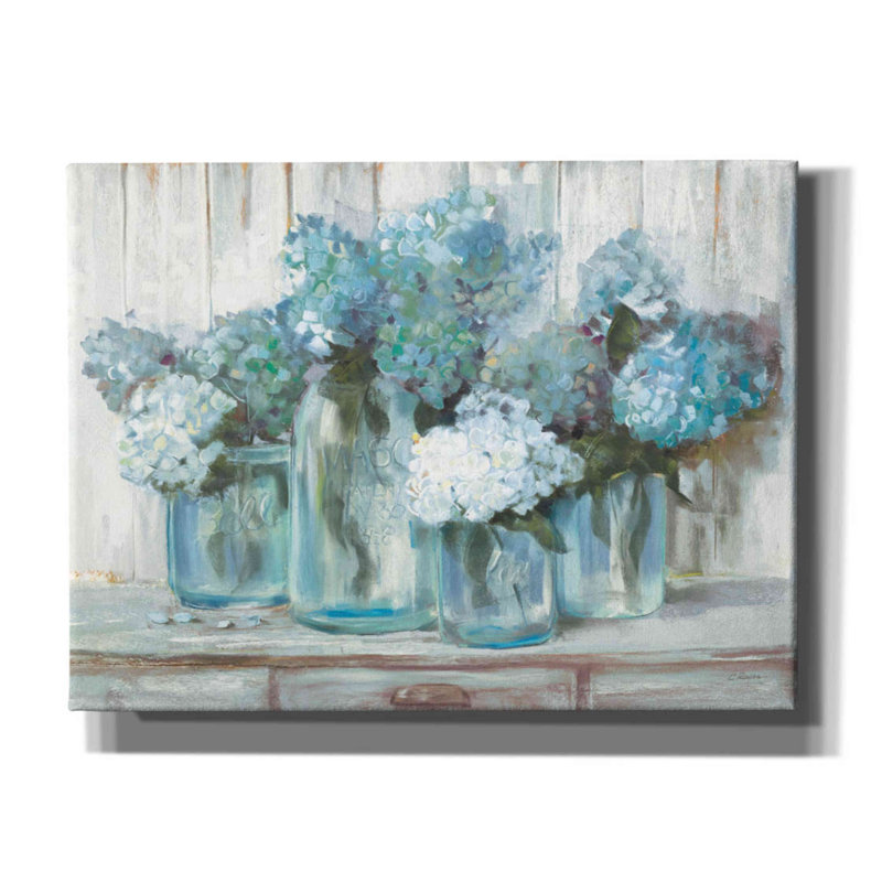 «Aariella Hydrangeas In Glass Jars Blue» sur toile par Carol Rowan, H 12 po x l 16 po x P 0,75 po