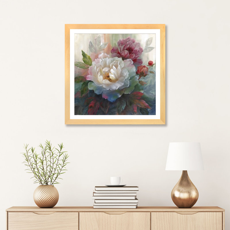 «Roses» - Impression encadrée sur papier, H 24 po x l 24 po x p 1 po, Papier beaux-arts encadré bois naturel