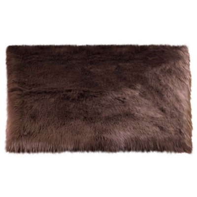 Mar Vista Faux Sheepskin Indoor Rug