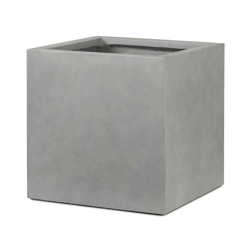 Kiro Planter, 22" H x 22" W x 22" D