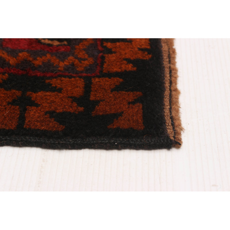 Tapis rouge Baluch 3 pi 9 po x 6 pi 1 po