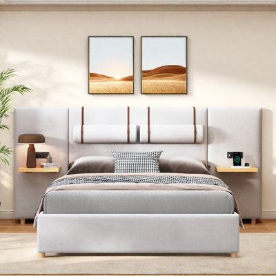 Lit plateforme tapissier avec deux coussins de chevet, tablettes de rangement, deux prises et USB
