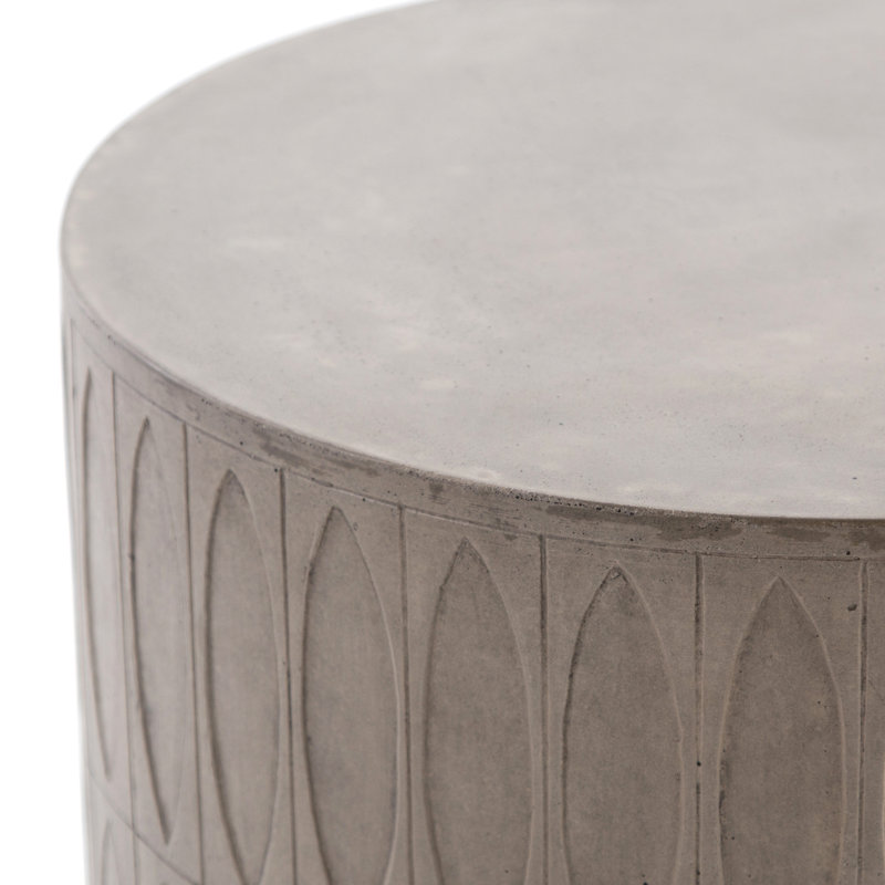 Round Outdoor Side Table , 20'' in. W 20'' in. D, Gray