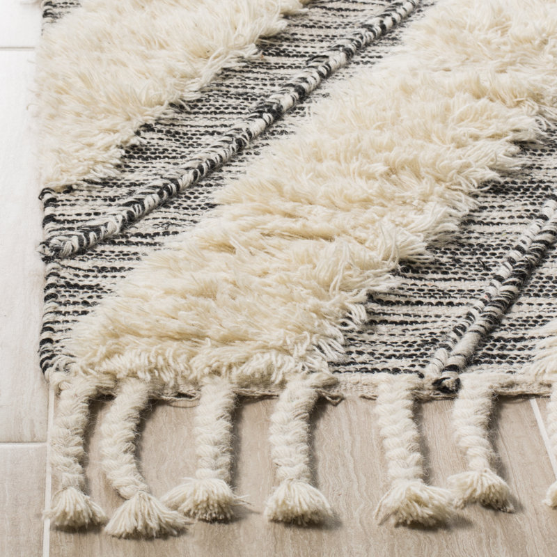 Irick Geometric Wool Hand Woven Area Rug, Rectangle 183 x 274 cm
