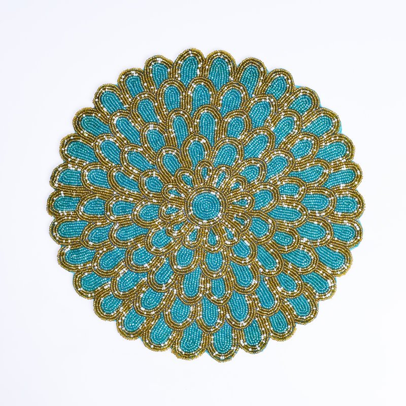 Napperon bleu à perles