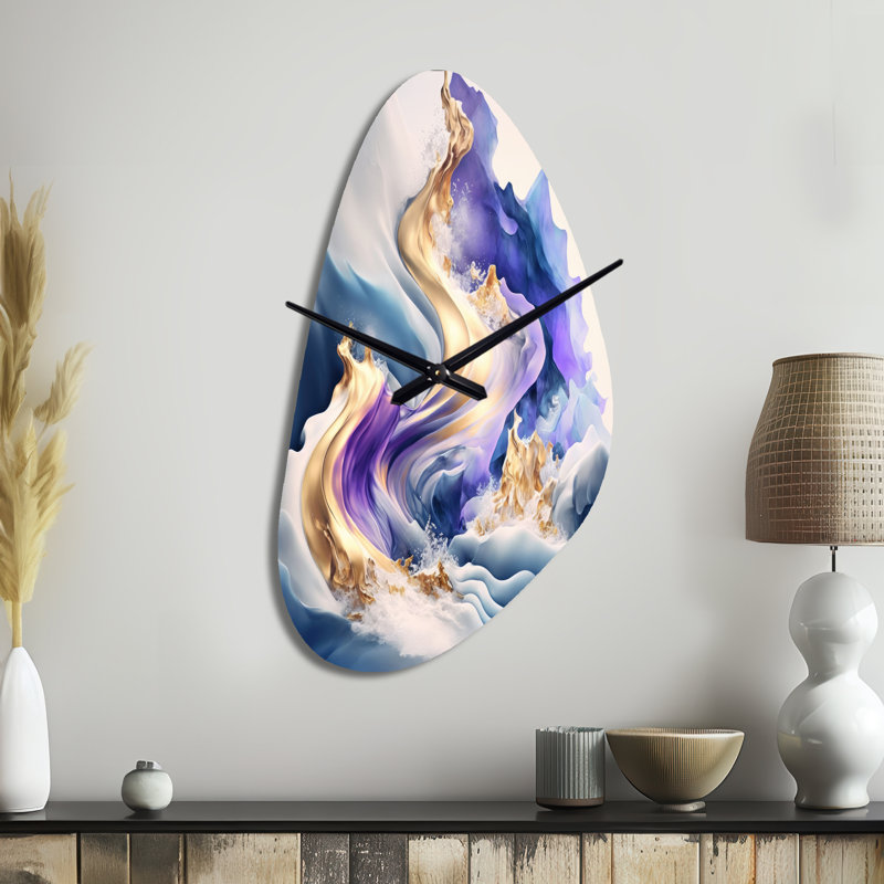 Bleu et or Splash Paint III - forme irrégulière, spirale abstraite, horloge murale en métal, impression asymétrique, Grand