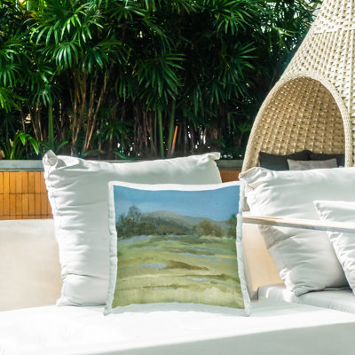Coussin d'extérieur Peaceful Day Vast Scenery, par Lanie Loreth