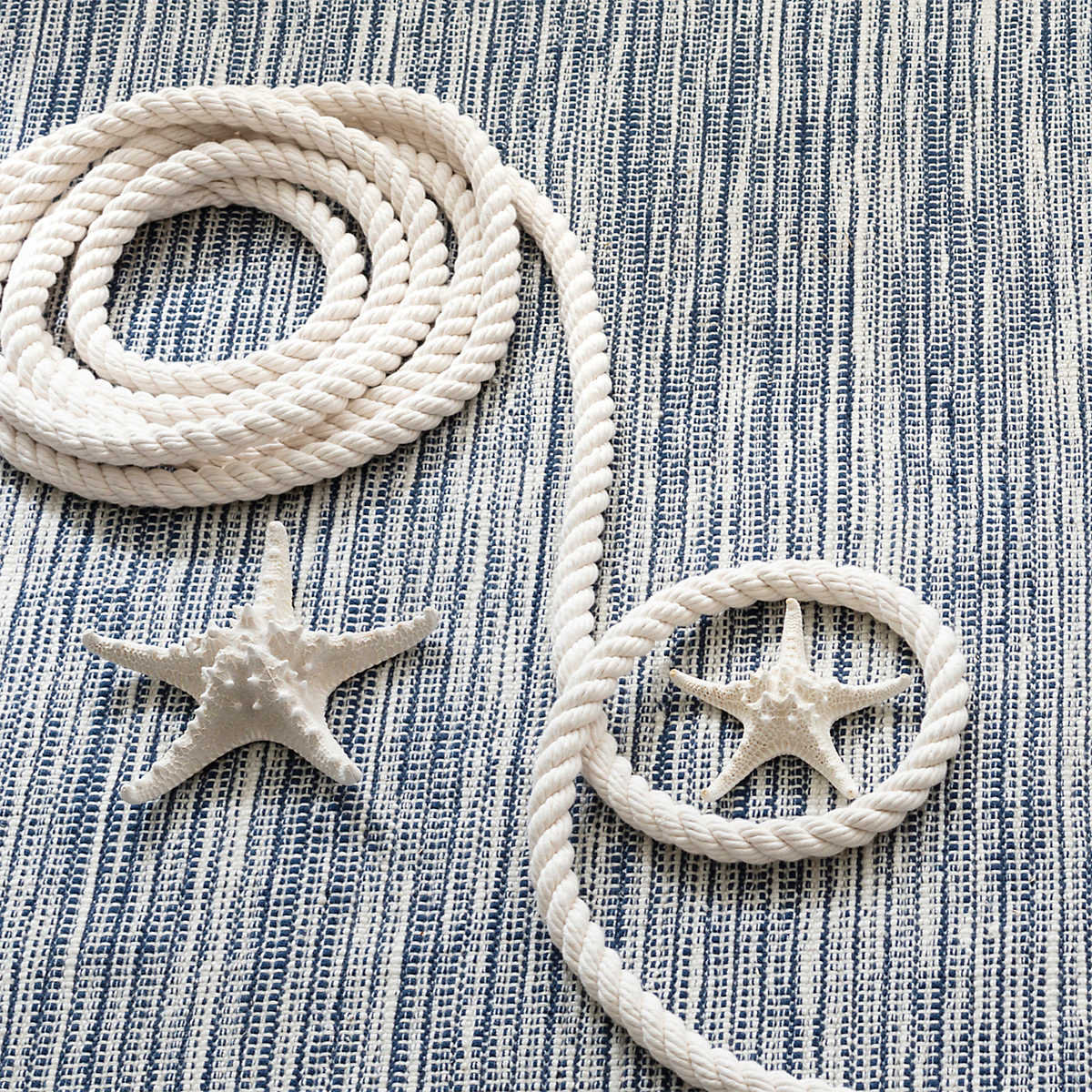 Tideline Navy Handwoven Indoor/Outdoor Rug, Rectangle 3' x 5'