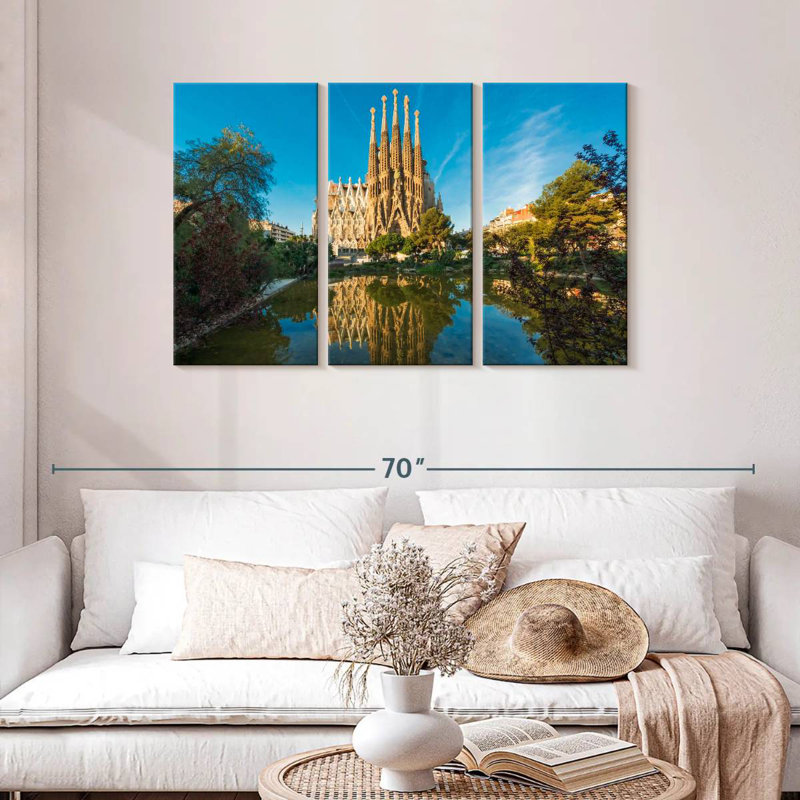 Sebbie Sagrada Familia à Barcelone, H 28 po x l 45 po