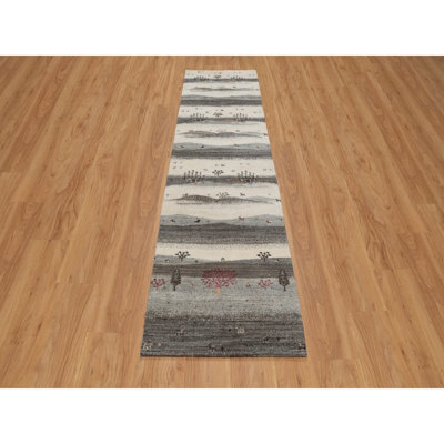2'6"x9'10" White Lori Buft Animal Figurines Wool Hand Knotted Runner Rug C53DE36751324AEC955FF1D5B2FBAAAE