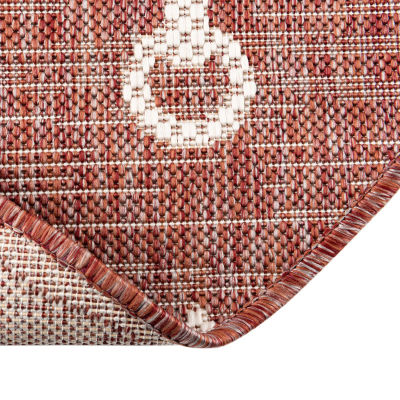 Indoor / Outdoor Rug, Oval 5'3" x 7'10"