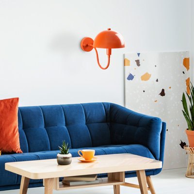 Lampe murale élégante avec corps en métal, finition orange, 7,9 po x 13,8 po x 10,6 po | Plaque de base de diamètre 7,9 po x 3,9 po, douille E14 (40 W maximum) | Conception moderne, idéale pour le salon, la chambre à coucher et l'éclairage de bureau, indice de protection IP20