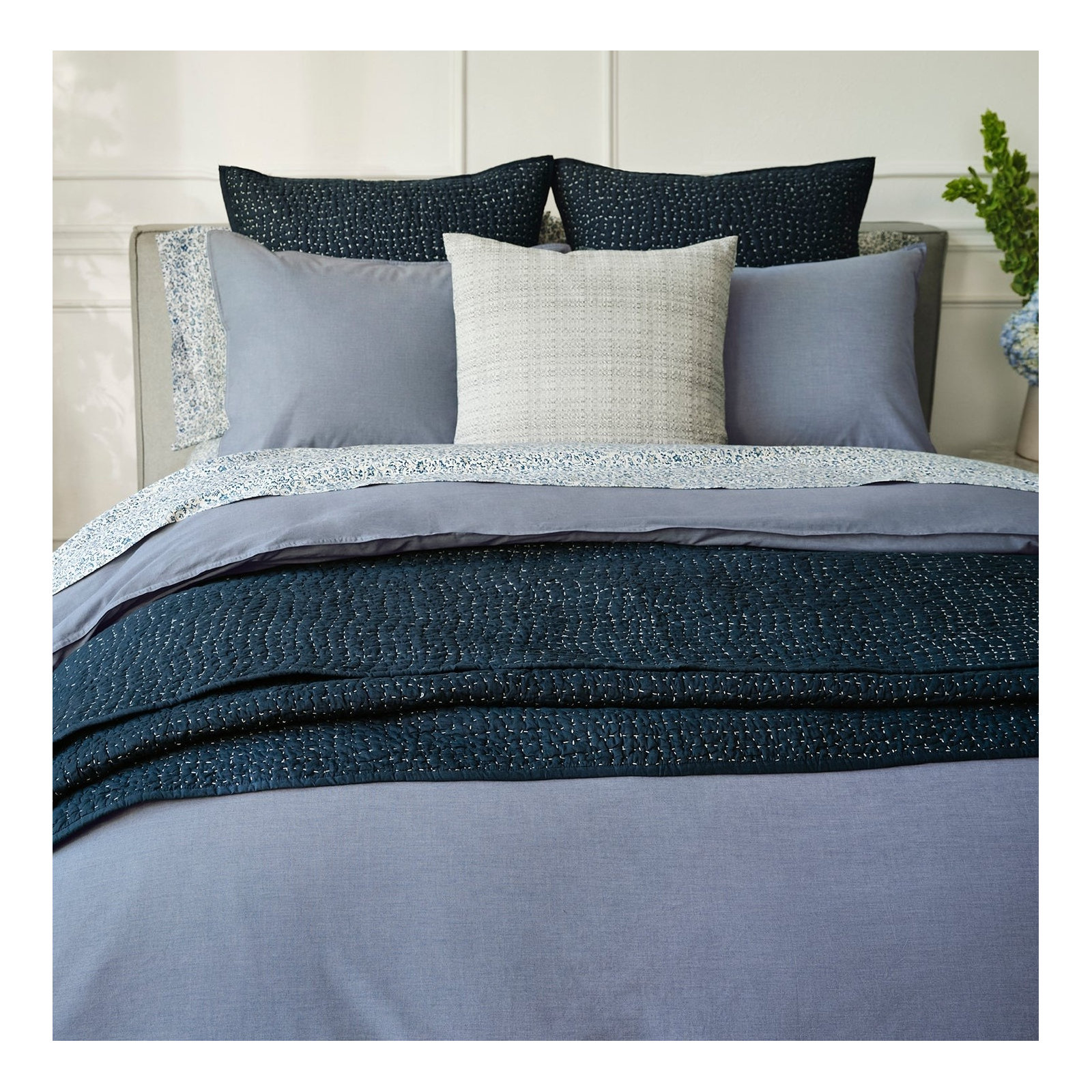 Pebbled Organic Percale Quilt, Twin Quilt, Midnight Indigo
