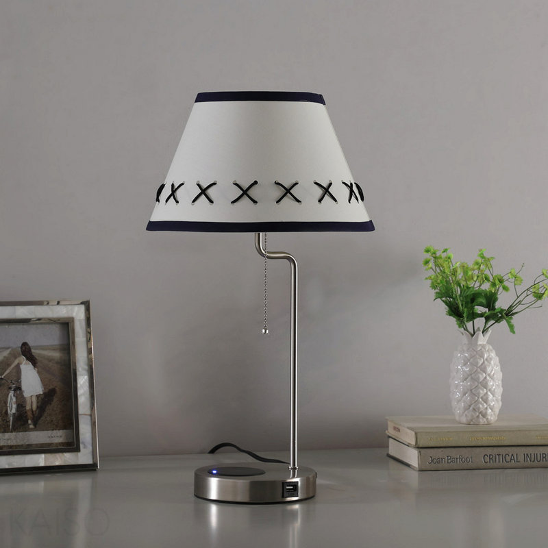 Lampe de table moderne 20 pouces avec station de charge USB / Shelby