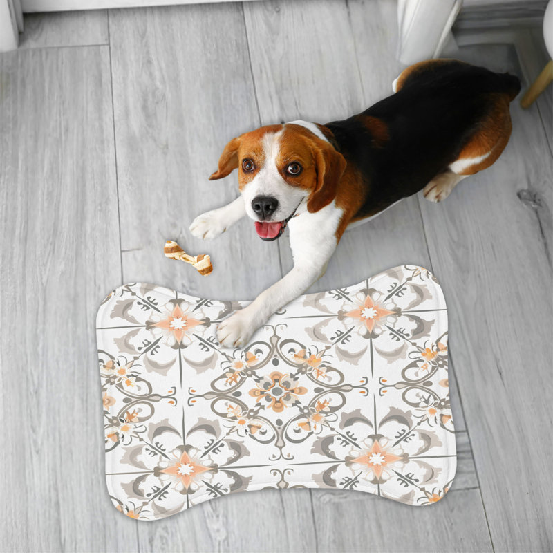 Soft Contrast - 1 Piece Bone Shape Feeding Mat