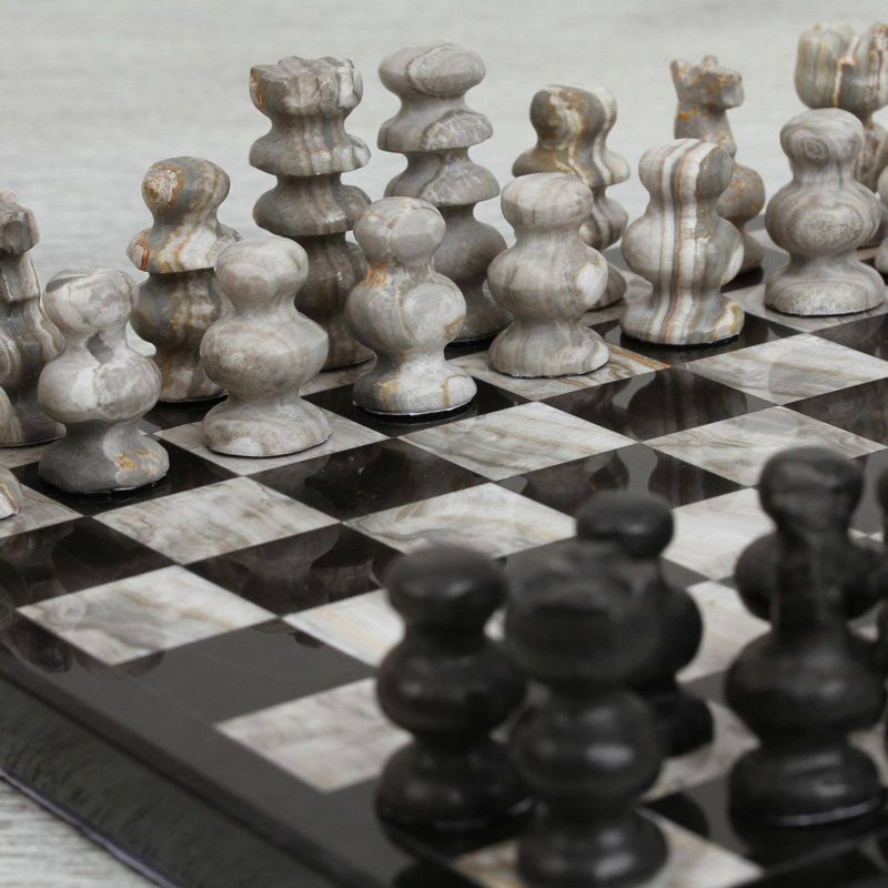 Jeu d'échecs Wiggins, Gris, H 0,8 po x l 7,5 po x P 7,5 po