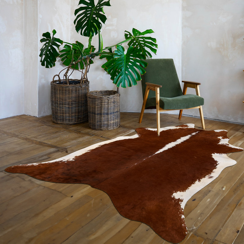 Tapis en peau de vache Hereford, Nouveauté 5 pi 8 po x 6 pi 7 po
