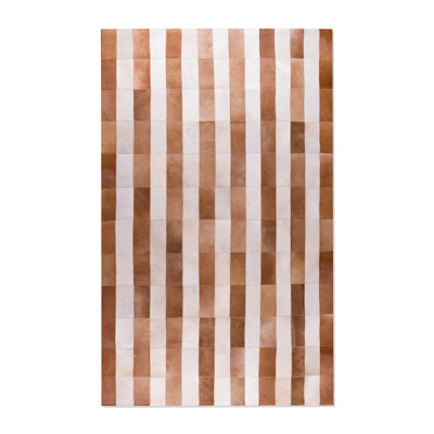 Tapis rayé fait à la main en cuir de vache brun / blanc 5 pi x 8 pi