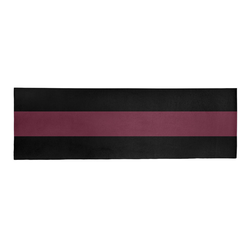 Tapis noir/à vin rayé, Tapis de couloir 2 pi 6 po x 8 pi