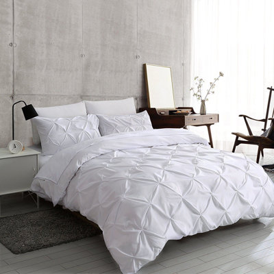 Hayle Solid Colour Duvet Cover Set with Pillowcases Included