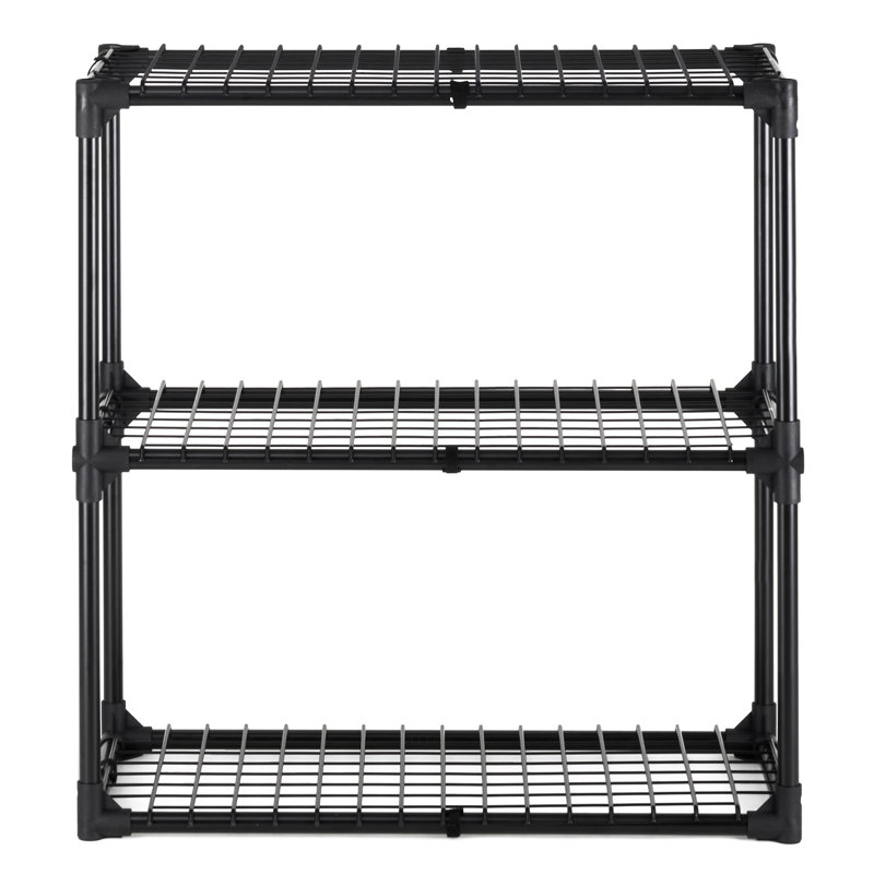 Étagère grillagée robuste à 3 tablettes. Polyvalent pour la vente au détail, le bureau. Facile à installer. Stable. Peut supporter 110 lb par tablette. Étagère de rangement en acier noir P 28,56 po x l 13,61 po. H 30,19 po.