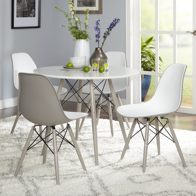 Ensemble de salle à manger Akaash, Blanc / gris, 5 pièces : 1 table, 4 chaises