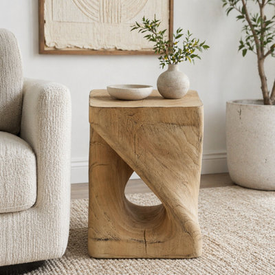 Table d'appoint à texture de bois