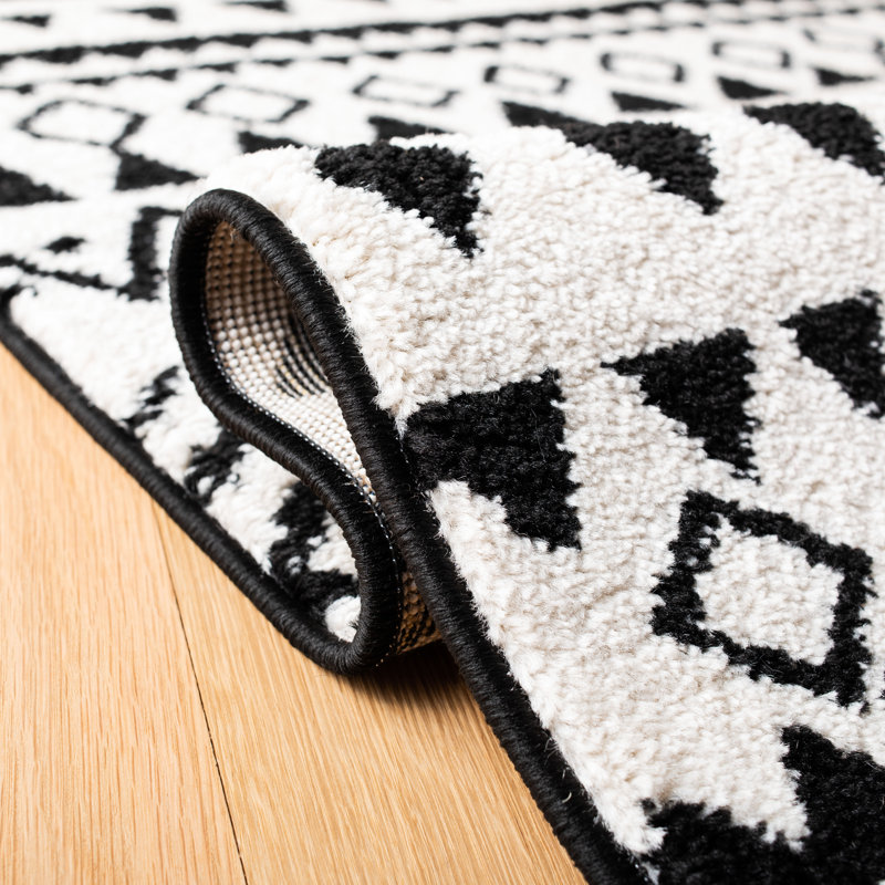 Swiney Geometric Hand Woven Area Rug, Rectangle 122 x 183 cm