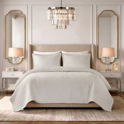 3-Piece Queen Velvet Coverlet Mini Set,White