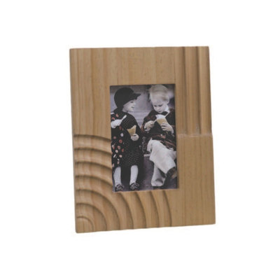 VIP Wood 9.45 in. Brown Concentric Carved Photo Frame 4x6